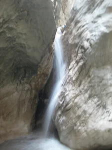 Rüyalarda Dağdan Akış: Bereketin Habercisi
