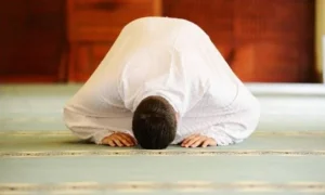 Bilinçaltının Sinyalleri: Rüyada Namaz Kılamamanın Psikolojik ve Manevi Boyutları